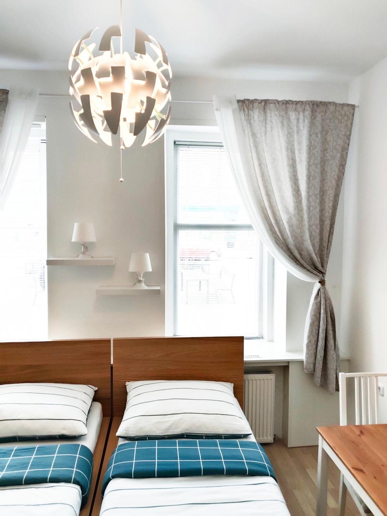 Favorit-rooms Direkt Metro-u1 Connection To Centralstation And City-center Hostel Wiedeń