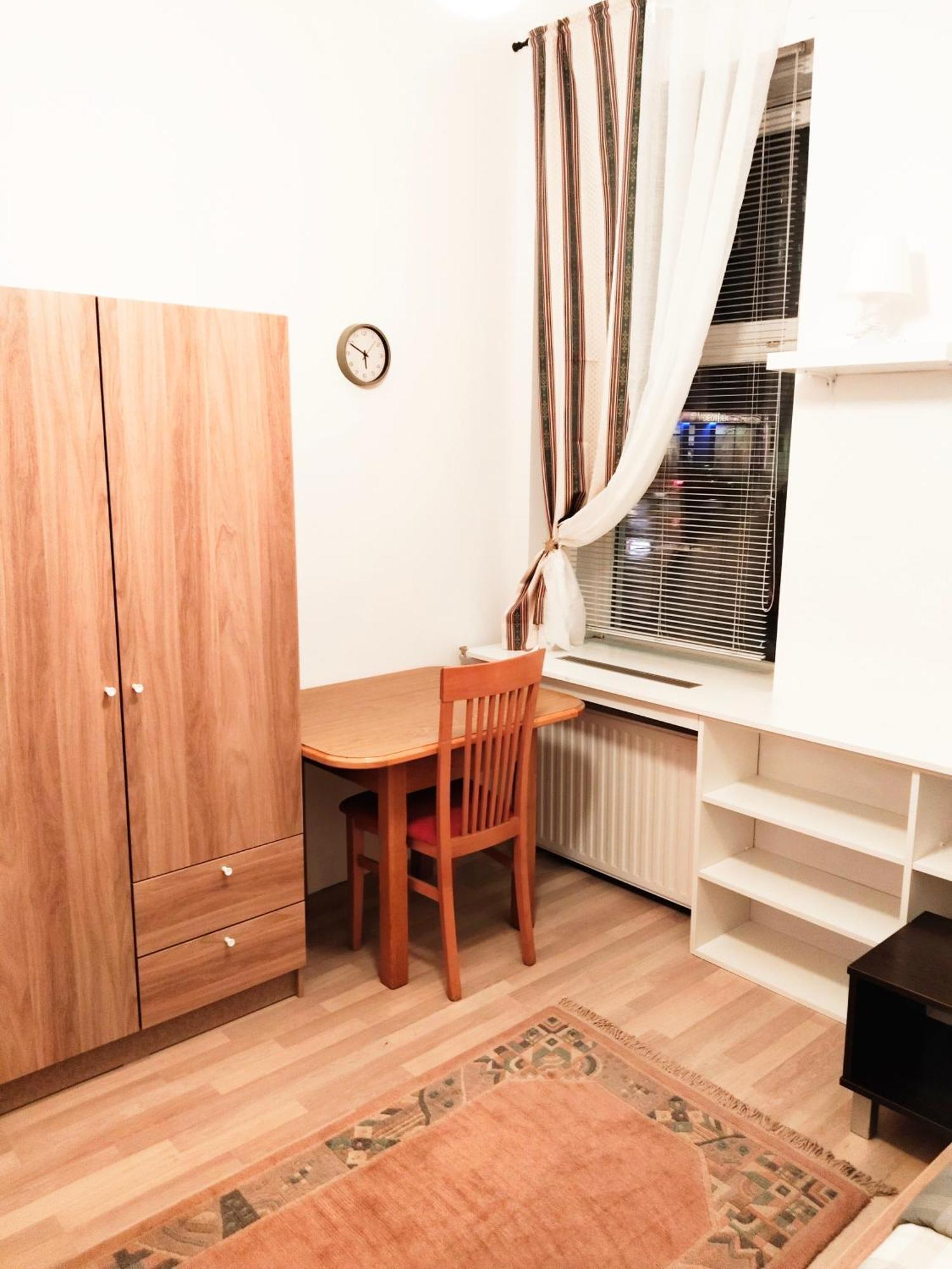 Favorit-rooms Direkt Metro-u1 Connection To Centralstation And City-center Wiedeń