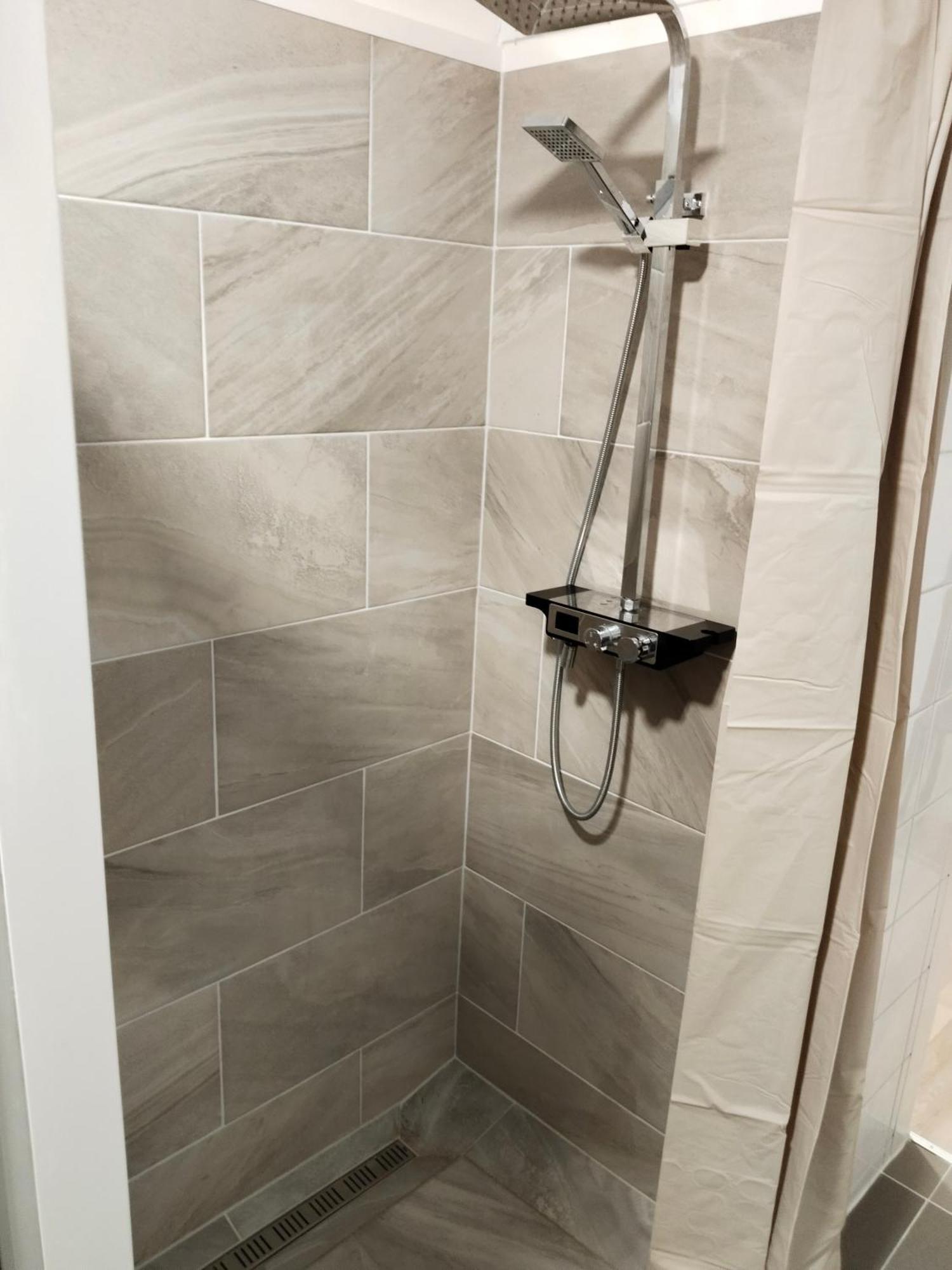 Favorit-rooms Direkt Metro-u1 Connection To Centralstation And City-center * Viena
