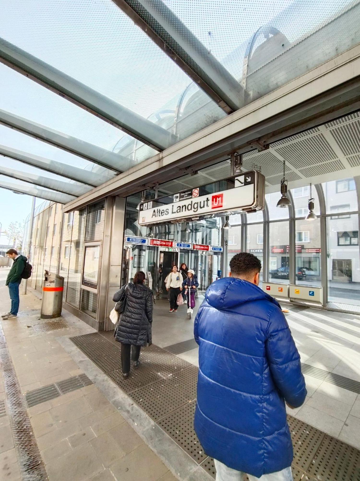 Favorit-rooms Direkt Metro-u1 Connection To Centralstation And City-center * Viena